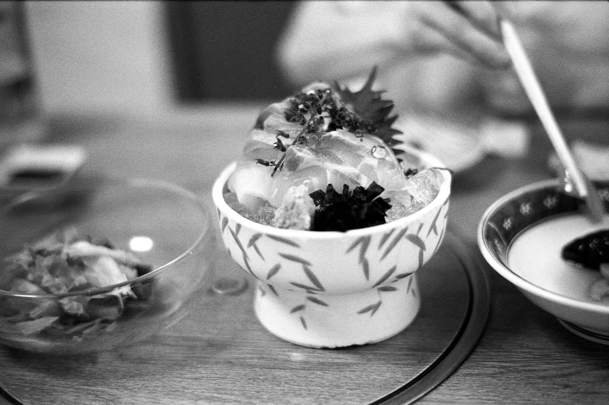 「第二 力酒蔵」の刺身が美味すぎる｜Leica M5 + SUMMILUX-M f1.4/50mm ASPH. + Marix 400