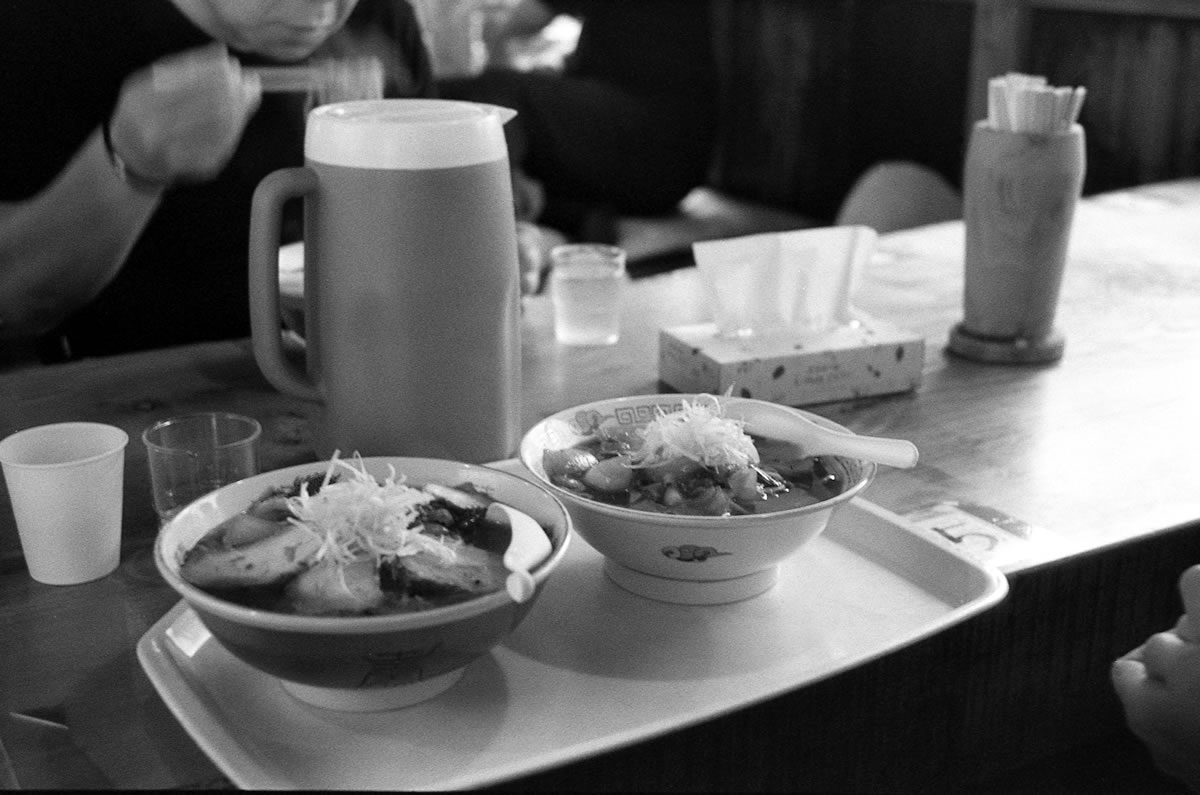 待ちに待った、念願のアリランラーメン｜Rollei 35S + Fomapan 400 Action