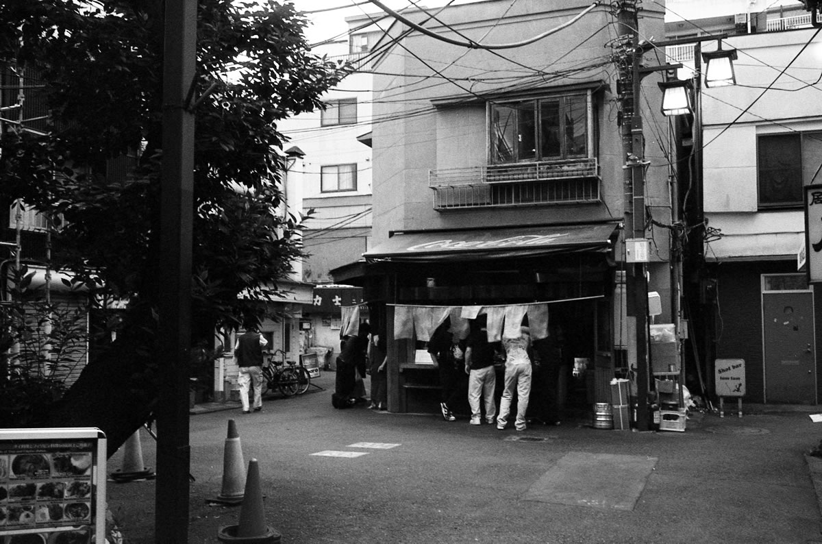 せっかくなので中野で呑んでいこう｜Leica M3 + Summicron 35mm f/2 Goggles + Marix 400