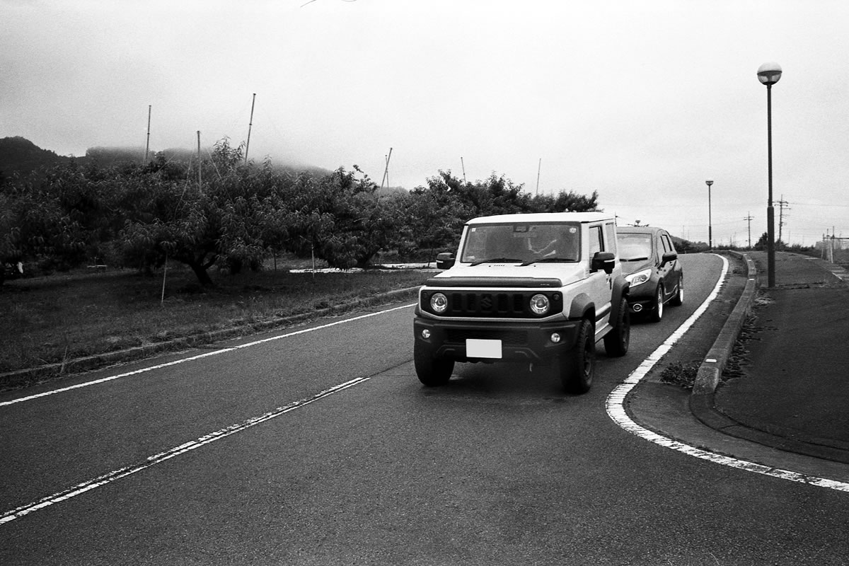 お土産を心置きなく買えるのはジムニーのおかげ｜Leica M5 + Summilux 35mm f1.4 + Marix 400