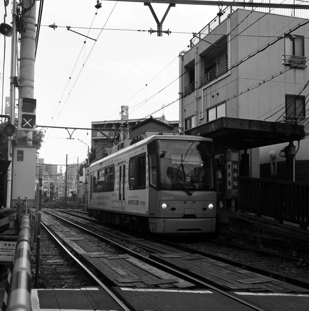 庚申塚で下車｜ROLLEIFLEX 3.5F + Kentmere 400