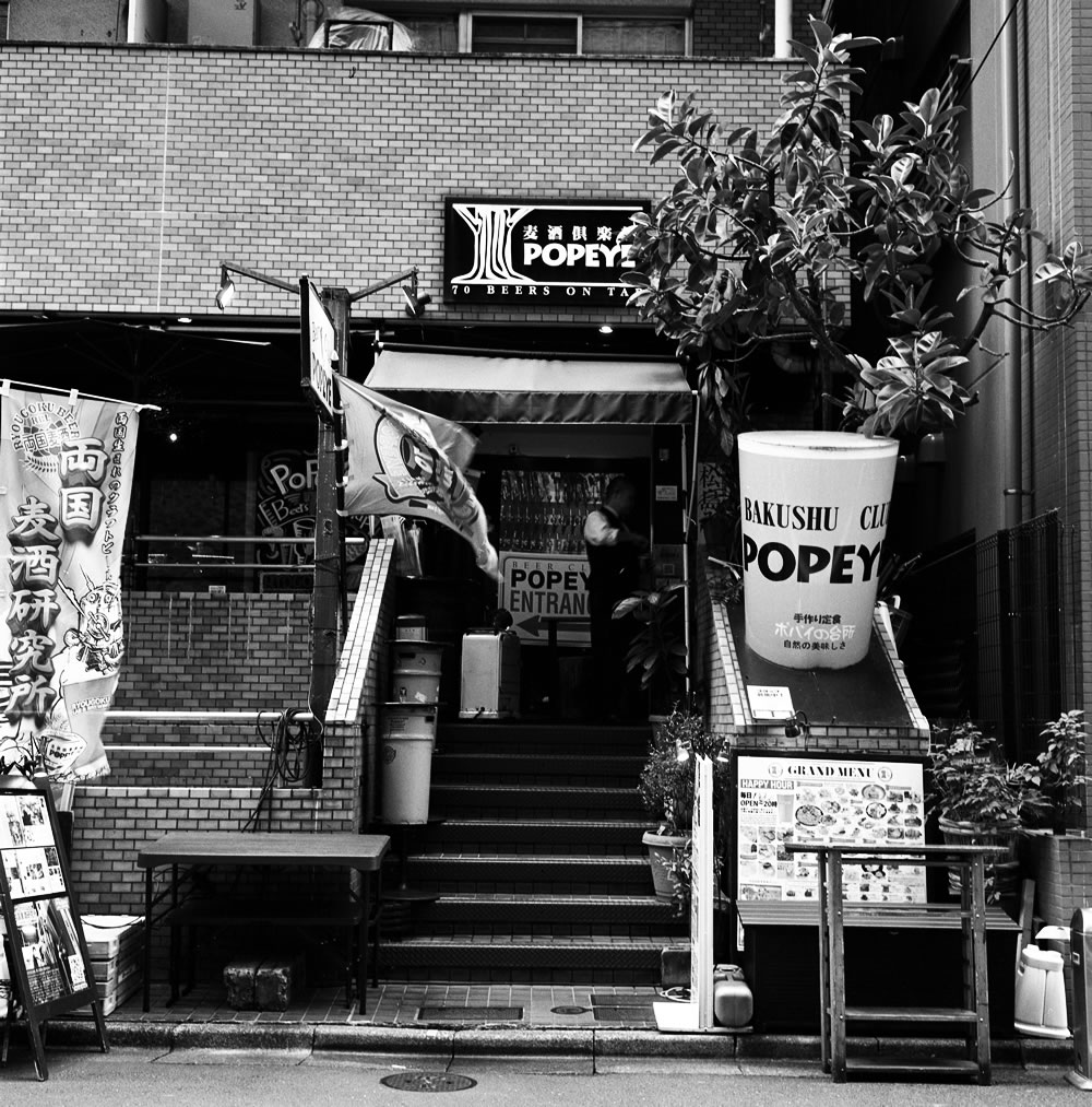 ポパイ、ここは凄いお店でした｜ROLLEIFLEX 3.5F + Kentmere 400