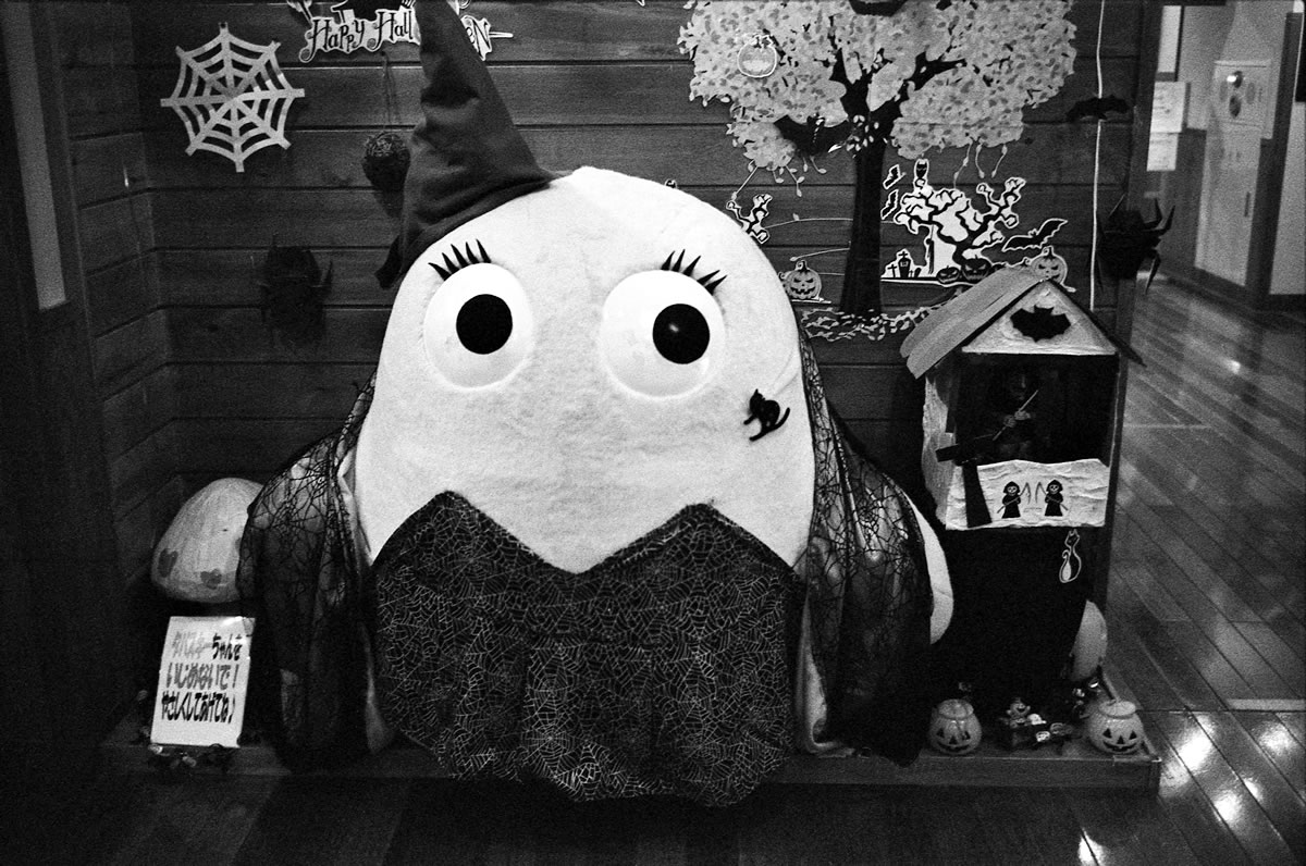 ちょうどハロウィンの時期でした｜Leica M3 + Summicron 35mm f/2 Goggles + Marix 400