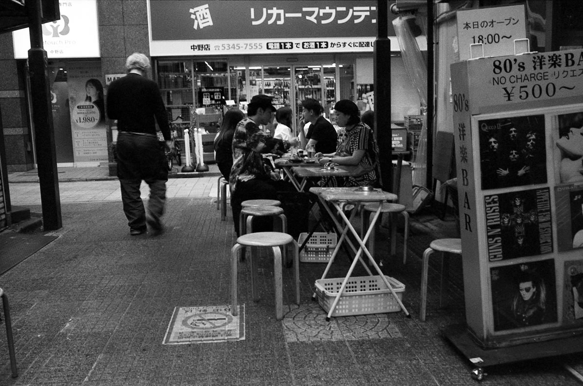 このお店も良さそうだ｜Leica M3 + Summicron 35mm f/2 Goggles + Marix 400