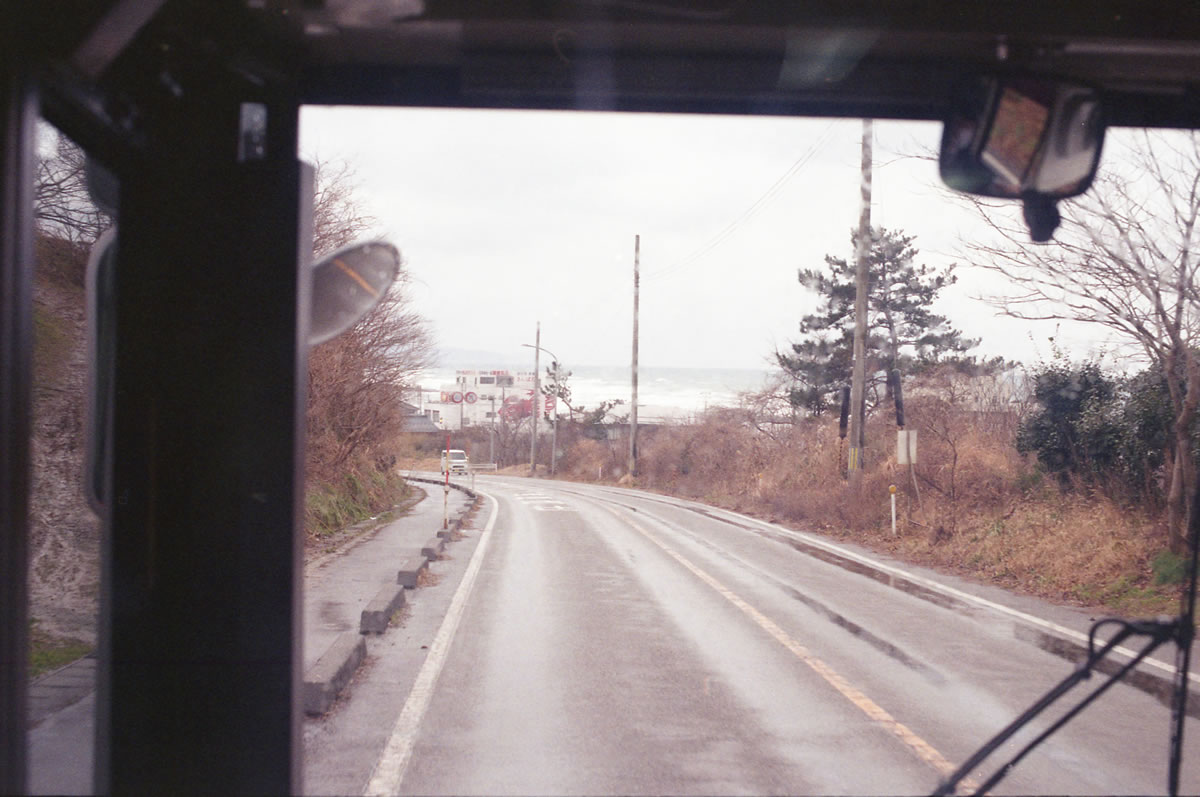 良い感じに荒ぶる日本海｜Nikon F3 Limited + AI Nikkor 50mm f/1.2S + KODAK Color Plus 200